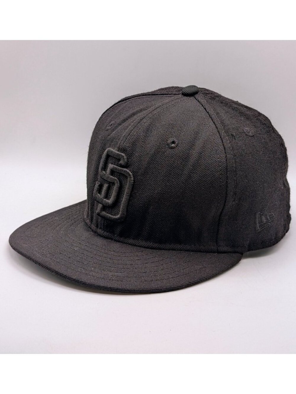 New Era San Diego Padres Fitted Hat Size 7 1/2 All Black 59FIFTY 100% Wool Cap